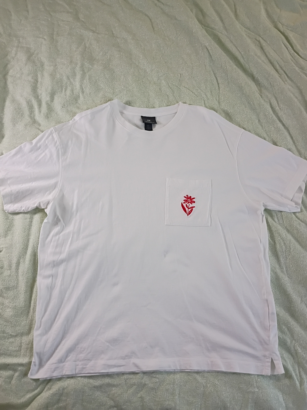 H&M Relaxed Fit White Pocket Tee with Red Floral Motif
